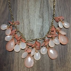 Fashion necklace with adjustable chain